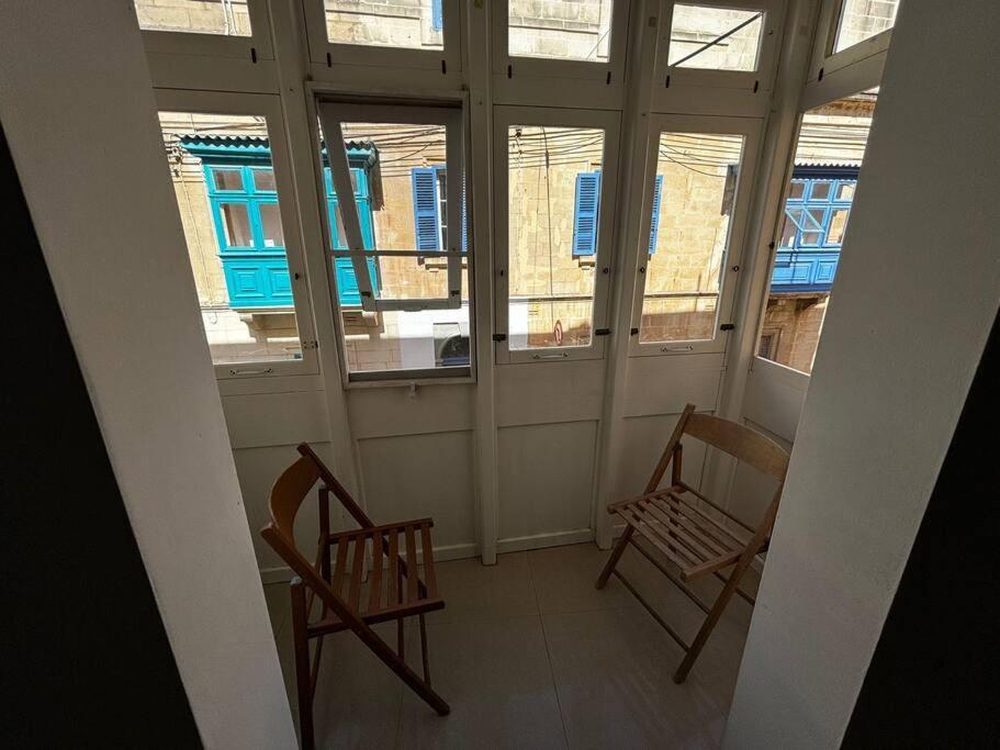 Maltese Charm Near Valletta Apartment *