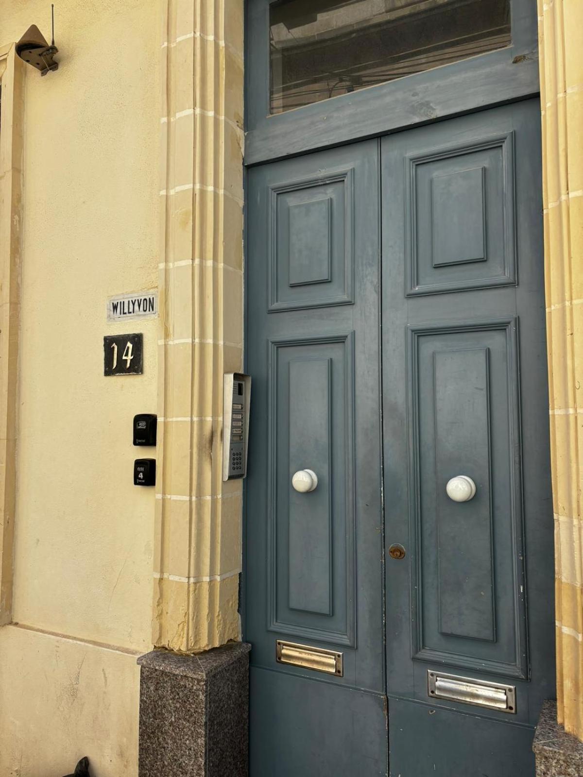 Maltese Charm Near Valletta Apartment